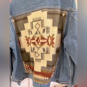 Amazing Condition - Vintage Aztec Levi’s Denim/Jean Jacket